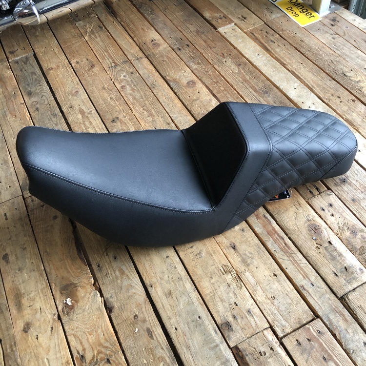 Saddlemen Step-Up seat for Indian Chief / Chieftain / Roadmaster